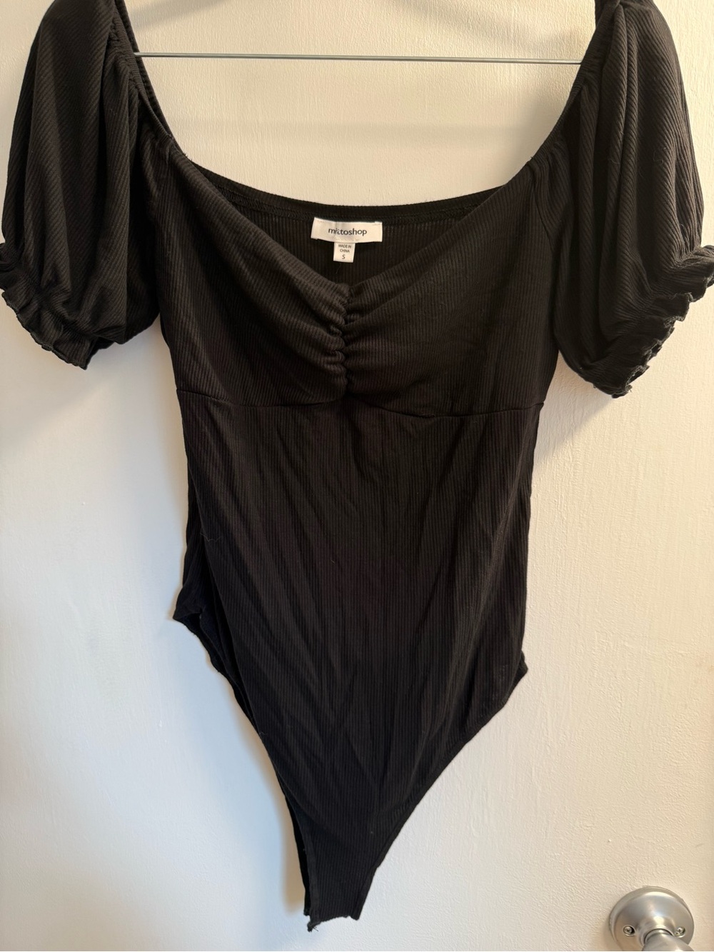 mittoshop Black Ribbed Puff Sleeve Bodysuit